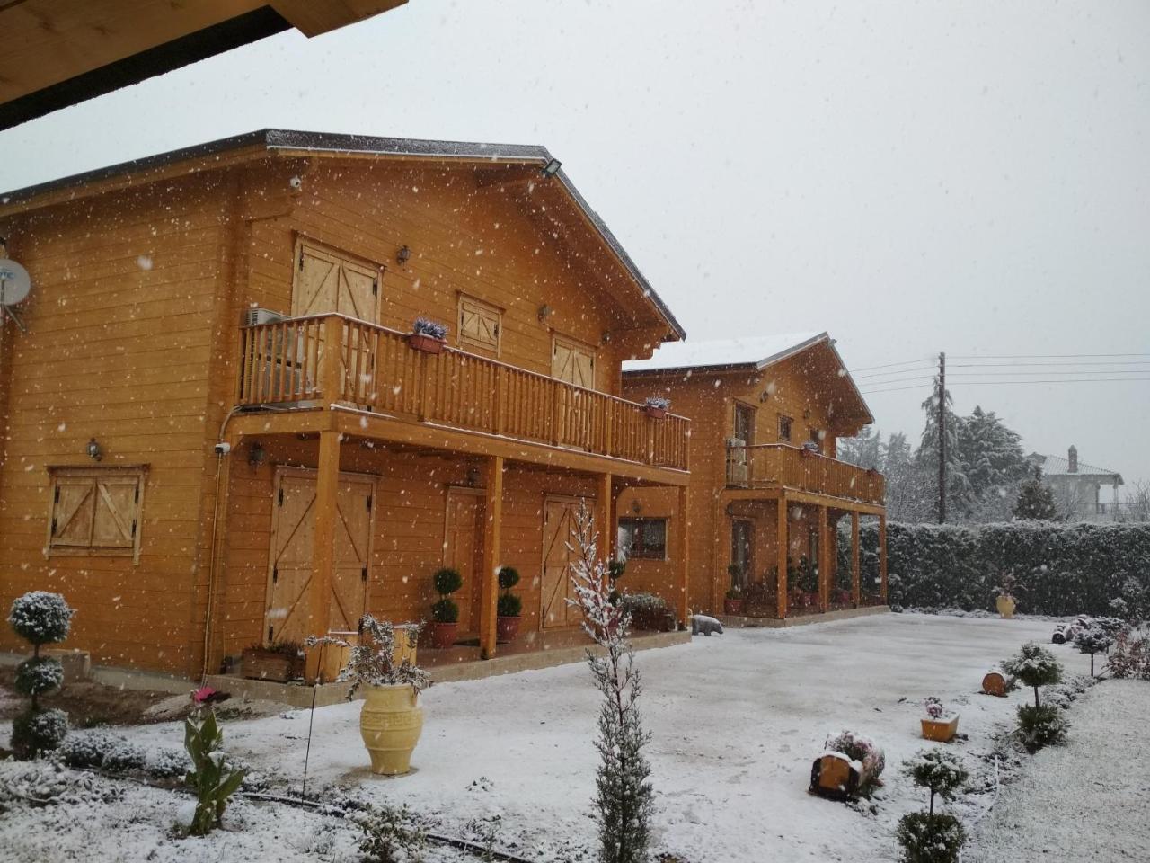 Kastor Chalets Ampelokipoi  Zewnętrze zdjęcie