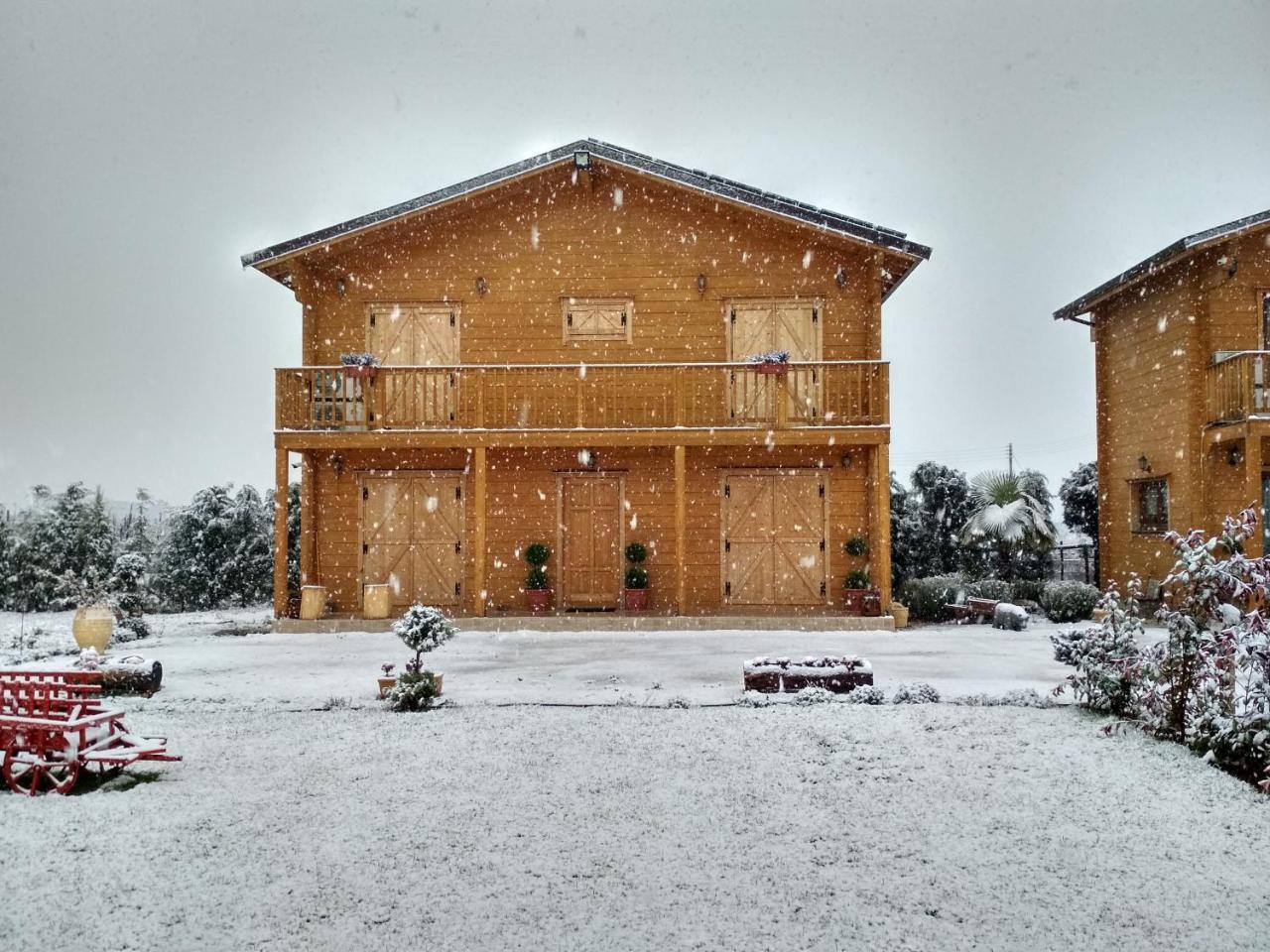 Kastor Chalets Ampelokipoi  Zewnętrze zdjęcie