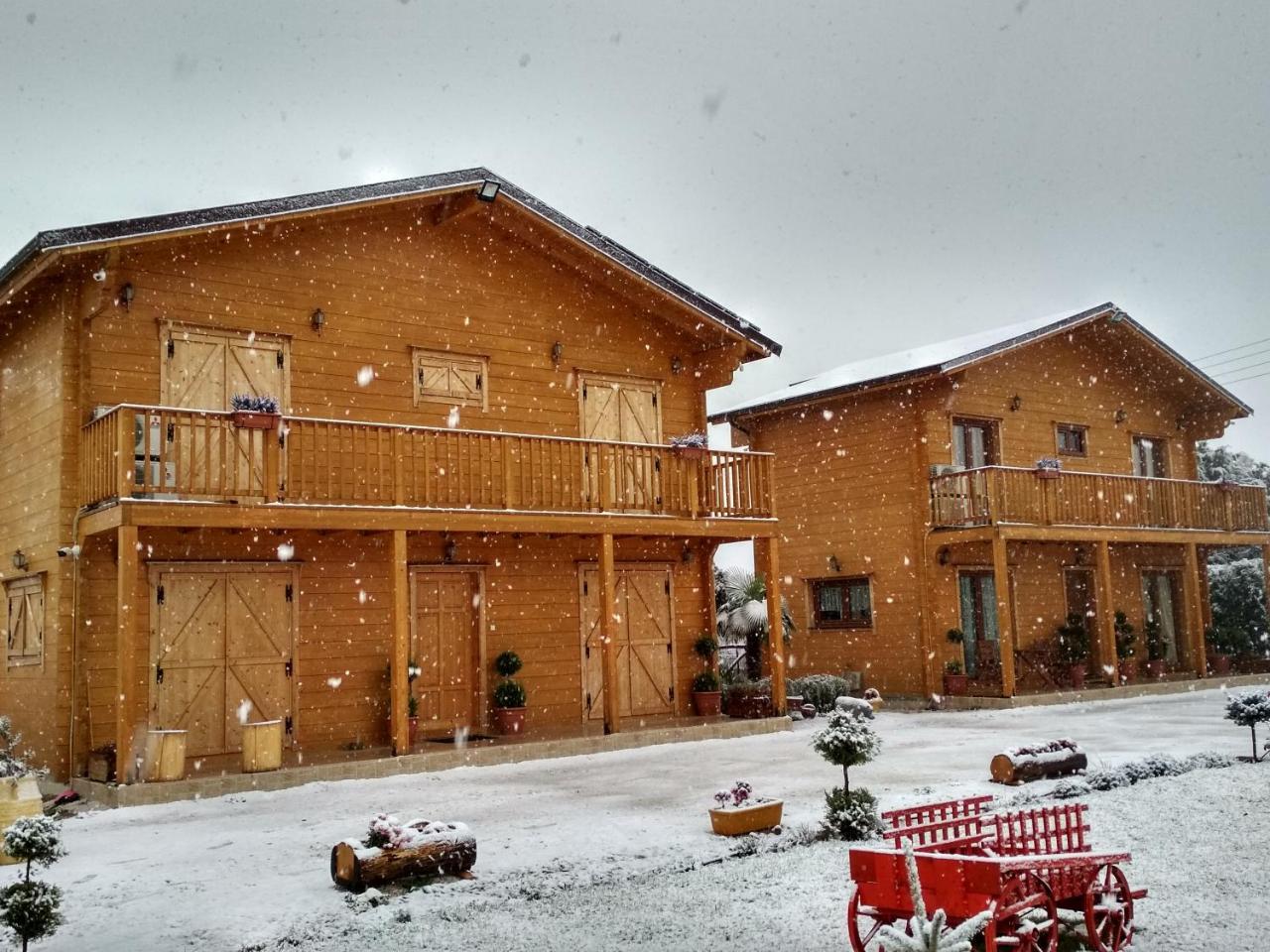 Kastor Chalets Ampelokipoi  Zewnętrze zdjęcie