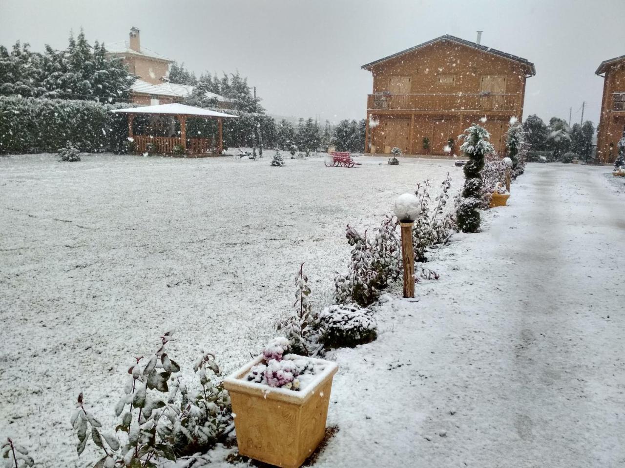 Kastor Chalets Ampelokipoi  Zewnętrze zdjęcie
