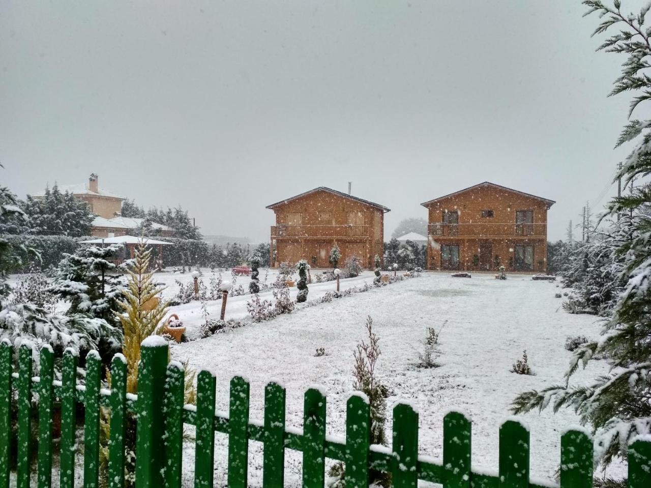 Kastor Chalets Ampelokipoi  Zewnętrze zdjęcie